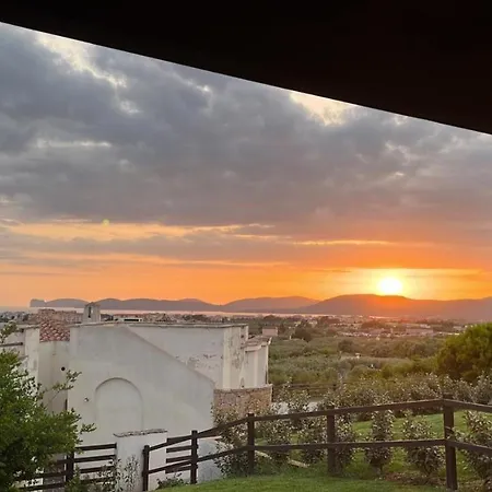 Villa A Schiera Con Giardino Privato E Vista Mare