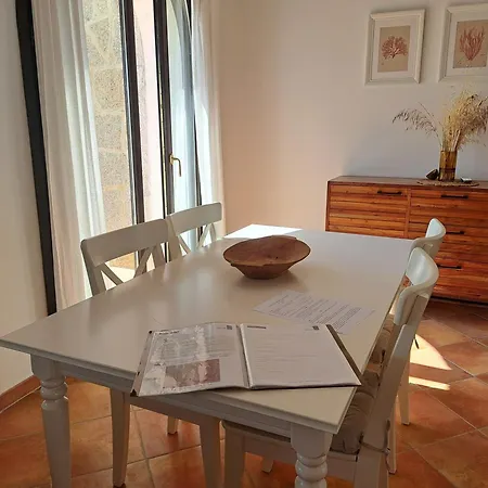 Villa A Schiera Con Giardino Privato E Vista Mare *
